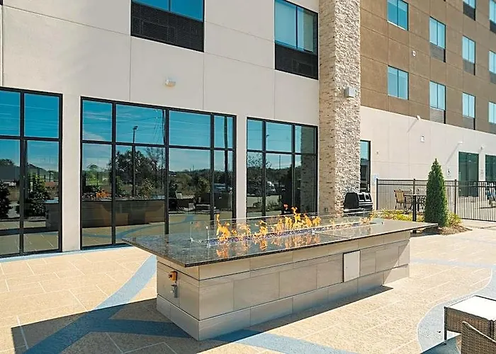 Holiday Inn Express & Sts Mccalla - Birmingham W