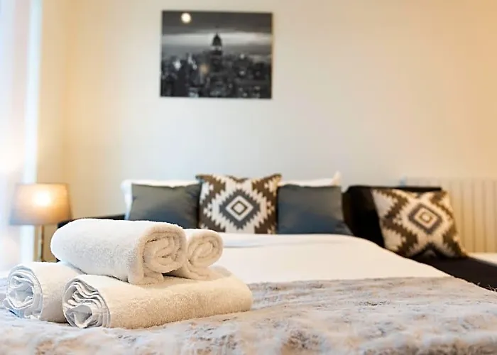 Lt Riverview Apartments - Greenwich