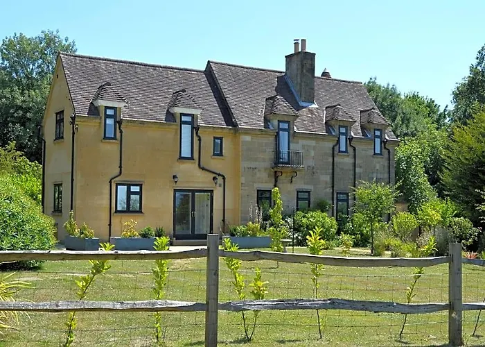 East Lodge Bolney
