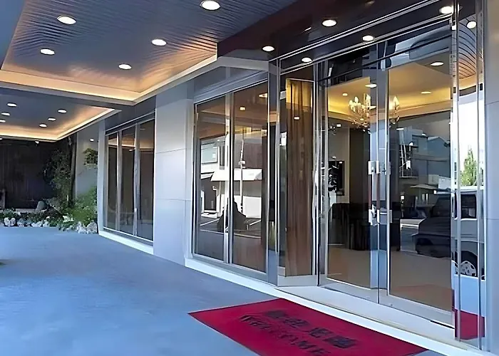 Metropolis Hotel