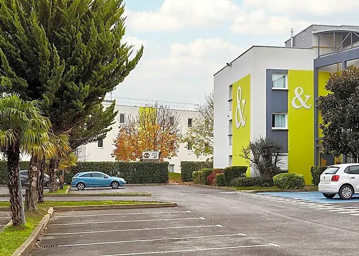 B&B Hotel Evry Lisses 2 - 3 Etoiles