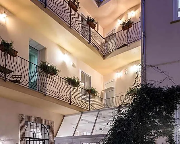 Hotel Cas'E Charming House Caserta