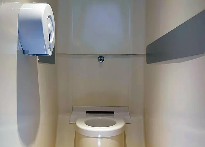 Hotel First Eco Savigny Villemoisson Centre Commercial Carrefour