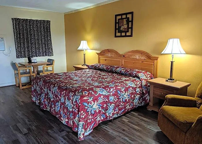 Cheerio Inn - Glennville