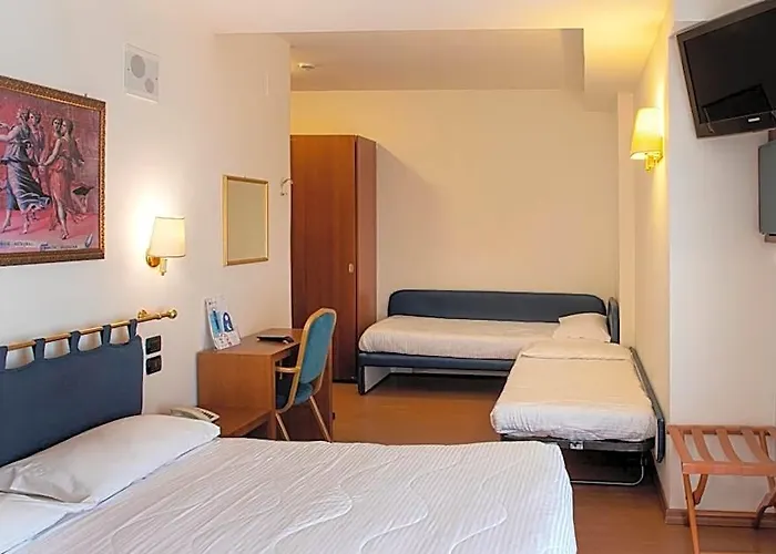 International Hotel & Suite