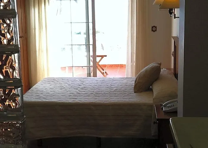 Hotel Donde Caparros