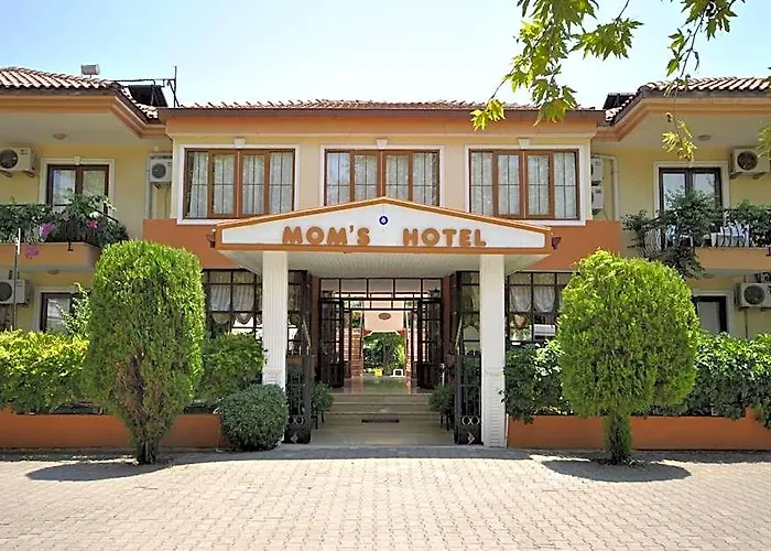 Mg Moms Hotel