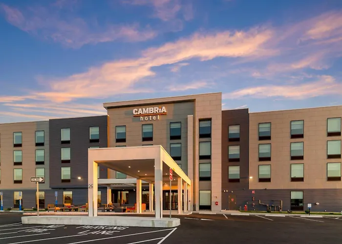 Cambria Hotel & Suites Plymouth