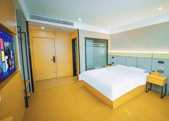 Shell Hotel Wuhu Jiujiang District Daqiao Town Huashan Road