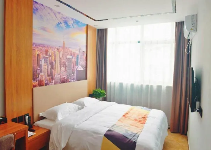 Shell Hotel Wuhu Jiujiang District Daqiao Town Huashan Road