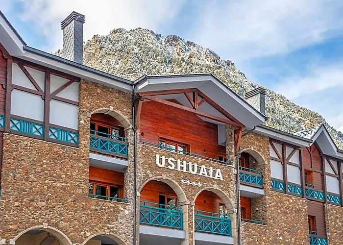 Hotel Crest