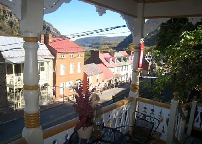 Town'S Inn