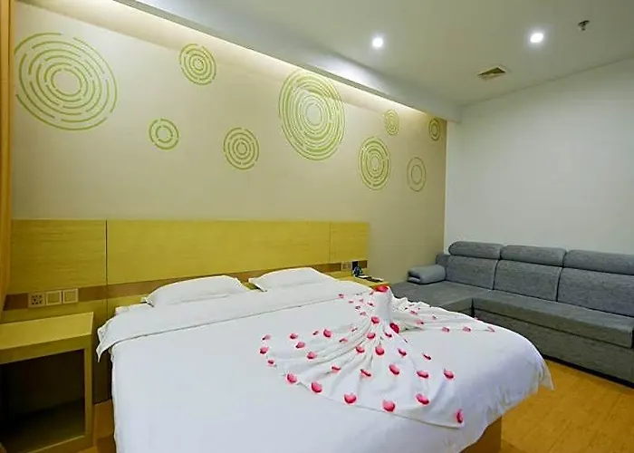 Greentree Inn Dalian Dalian North Railway Station Express Hotel