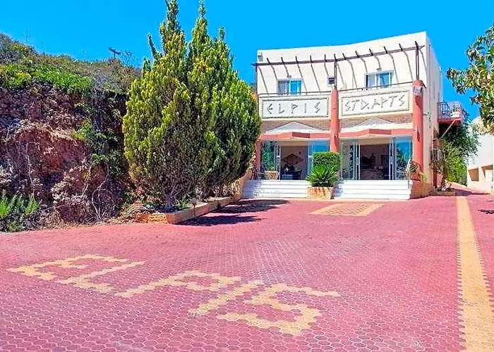 Elpis Studios & Apartments
