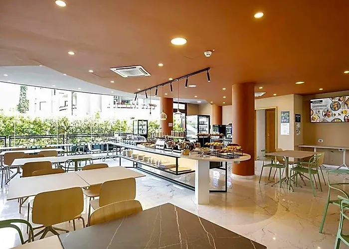 B&B Hotel Latina