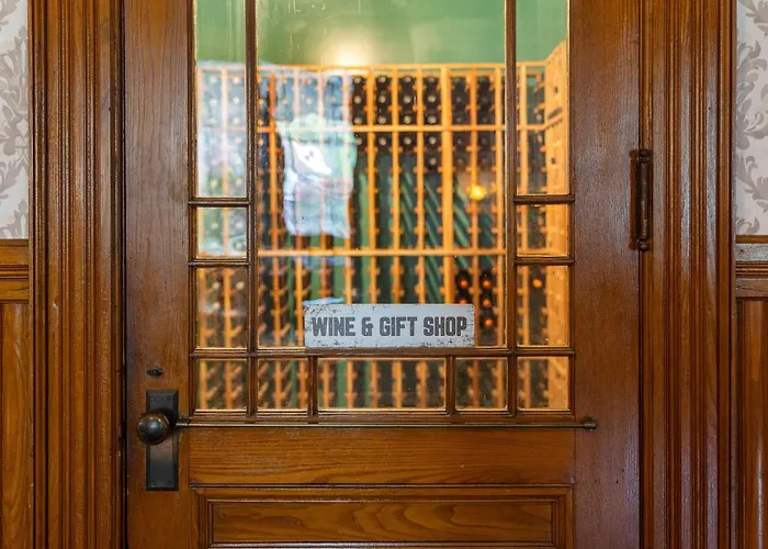 Rockwell Falls Inn And Wine Bar
