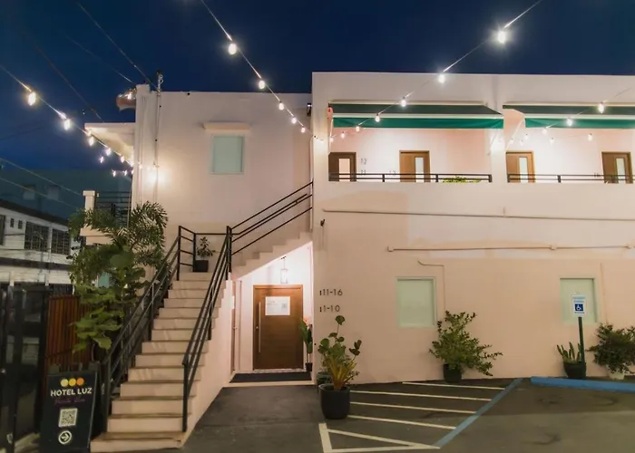 Room 11: Balcony Bliss In Creative Santurce