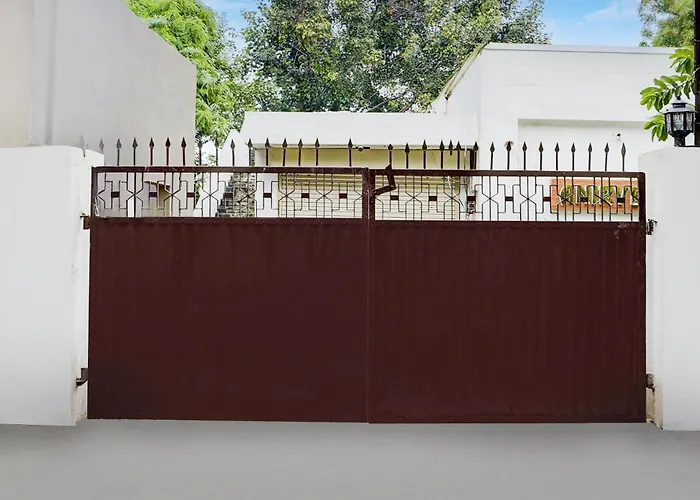 Hotel O Luxury Inn