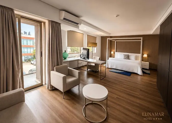 Hotel Lunamar
