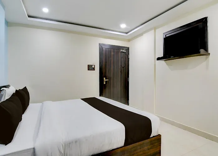 Hotel O S-Square