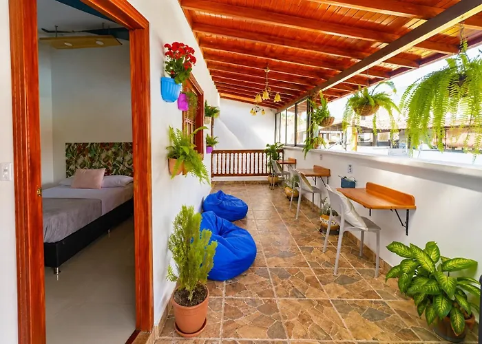 Hotel Jardin De Rosas
