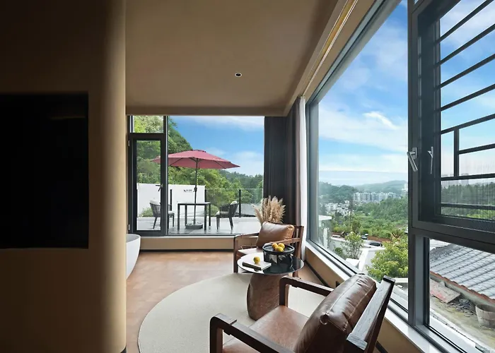Fenghuang County Border Town Mountain Resort Homestay