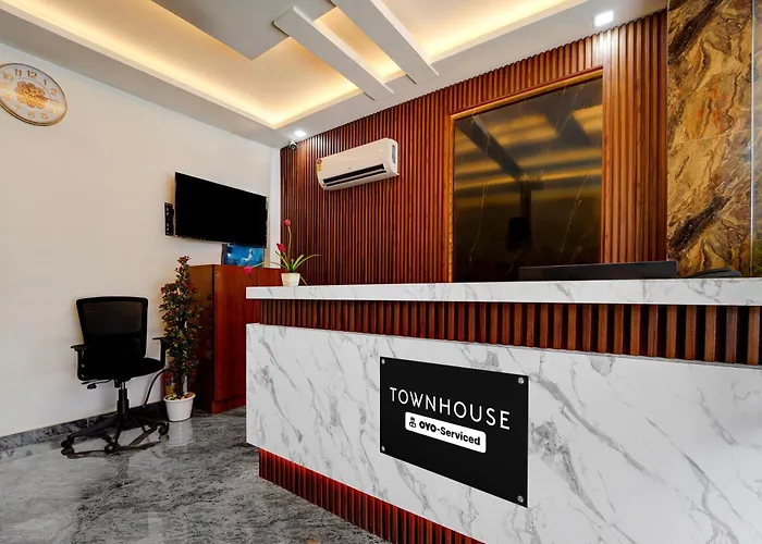 Super Townhouse Adoor Bus Terminal Pathanamthitta Formerly Apsara Tourist Homes