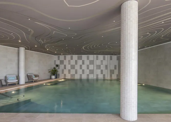 Marina Baie Des Anges Hotel, Curio Collection By Hilton