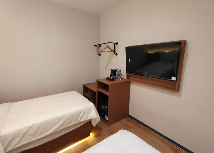 Blissful Homestay Batam