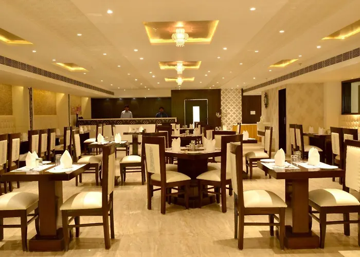 Goyal Hotelirs - Hotel Samovar Stay, Agra