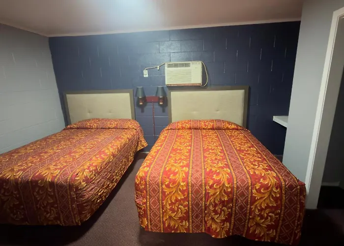 Ada Inn & Suites