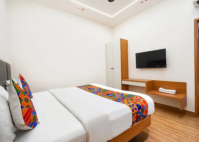 Fabhotel A Square - 400M From Bhimavaram Junction