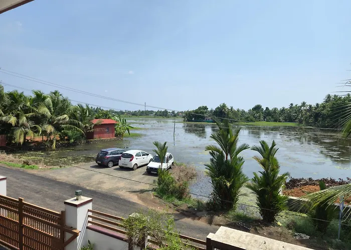 Captains Cabin, Alleppey- A Premium Backwater Mansion
