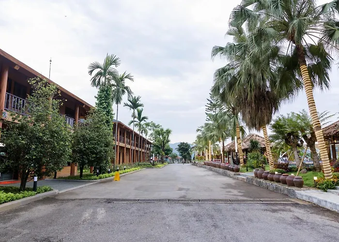 Hoa Binh Resort