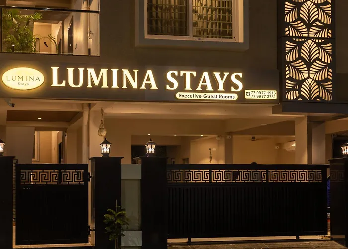 Lumina Stays-Modern Luxury Rooms, Near Nad
