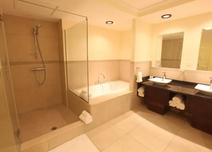 The Crown House Hotel