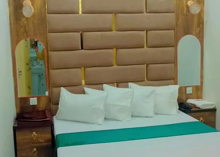 Hotel Galaxy Razidor Multan