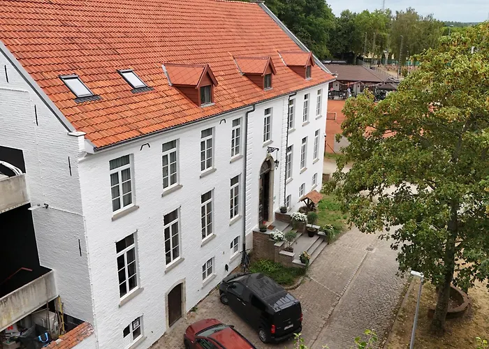 Orange Parkway Hotel