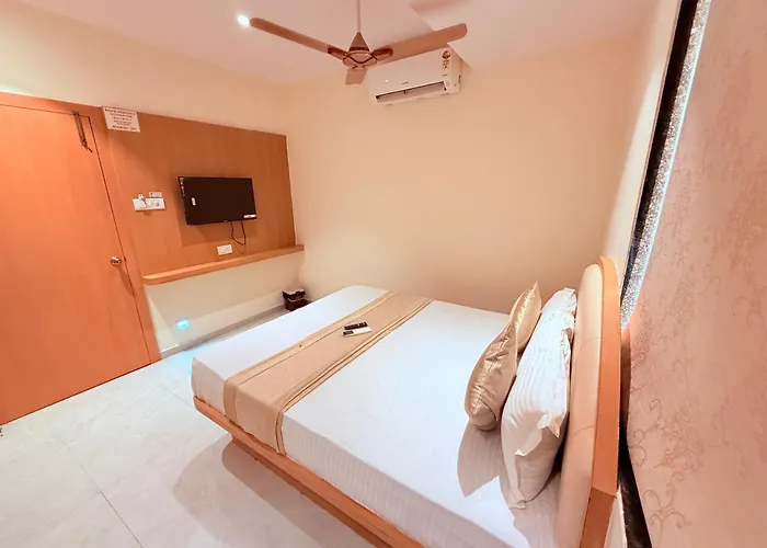Hotel Radhe Residency Taloja Midc - Only Accomodate Indian Citizens