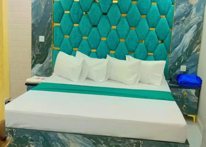 Hotel Galaxy Razidor Multan