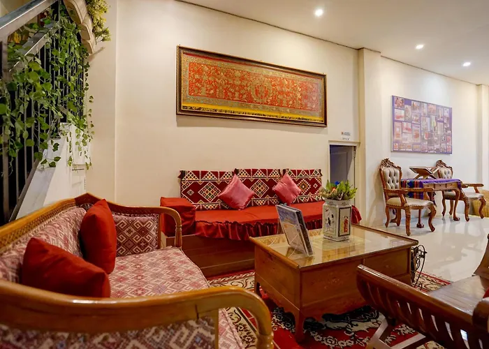 Townhouse Oak Near Rsud Dr. Zainoel Abidin Formerly Poma Hotel