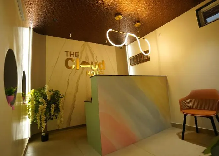 Thecloud Hotel