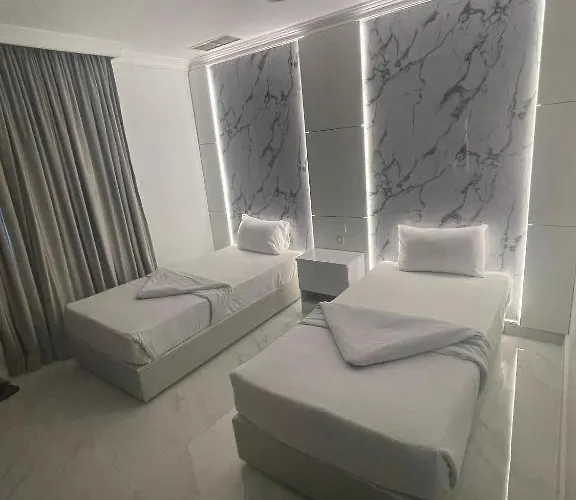 Continental Hotel & Suite