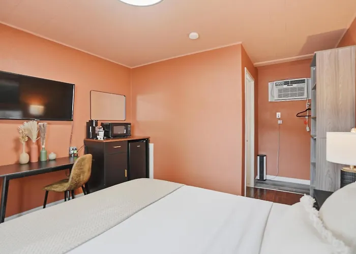 Arrowhead Motel Designer Single At Sundance