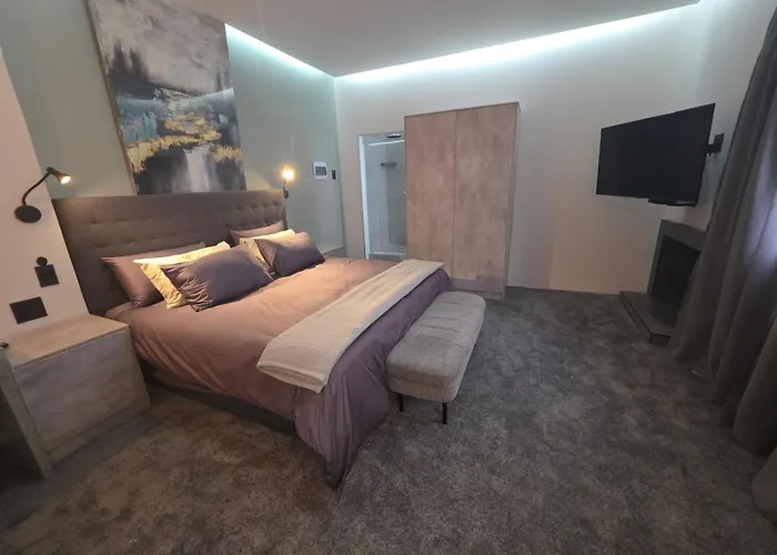 Terra Nova Suites And Spa Bnb