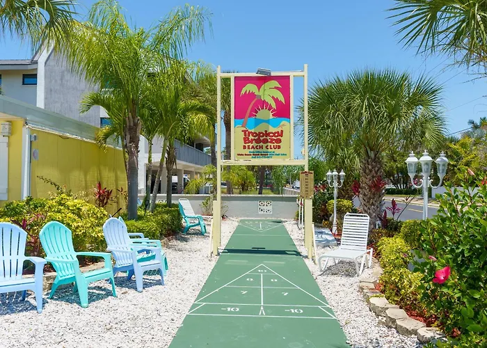 A Tropical Breeze Beach Club - Anna Maria Island