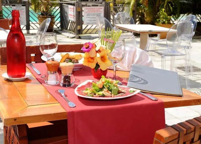 Hotel La Nea Kone