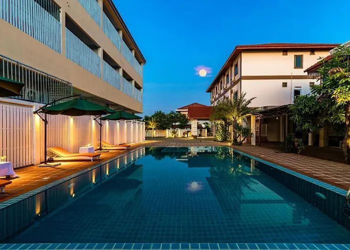 City Garden Hotel 城市花园酒店