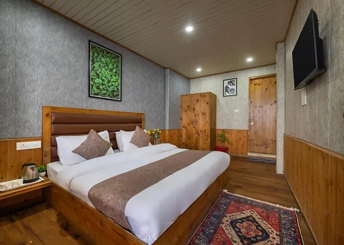 Valley Vista Rooms L Restaurant And Cafe L Forest Treks L Kufri By Exotic Stays