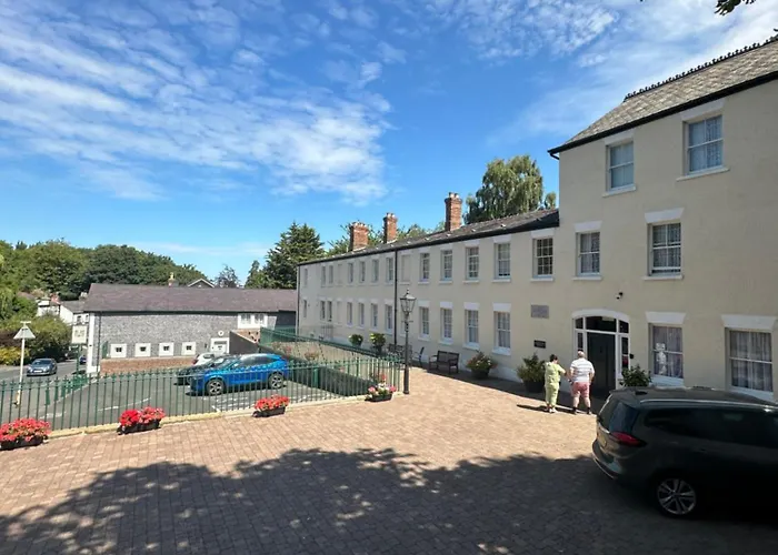 St Winefride'S Guesthouse